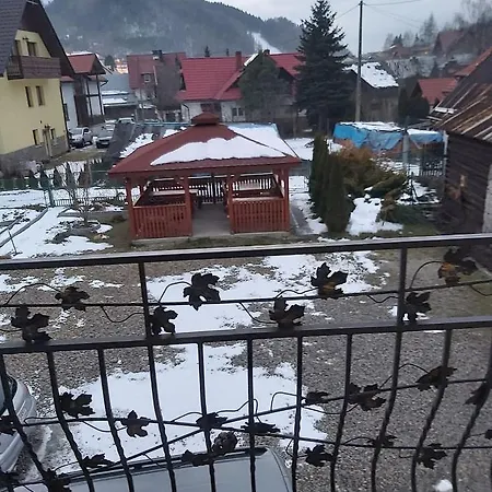Dom Pod Winogronem Щавниця