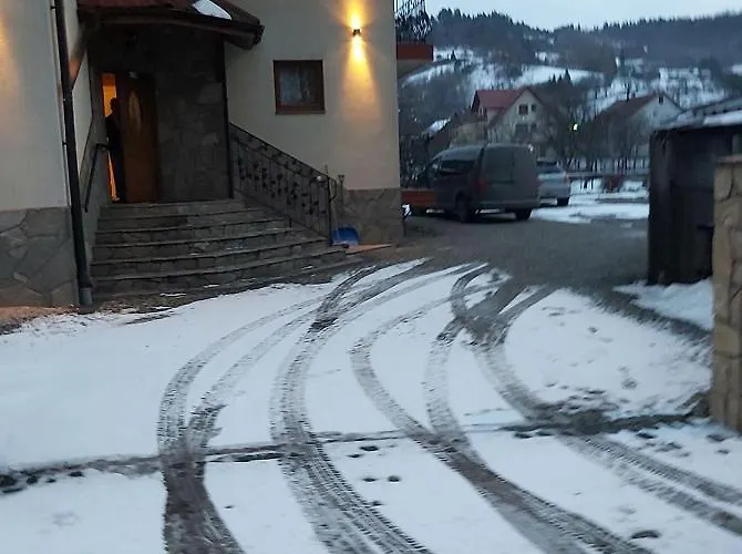 홈스테이 Dom Pod Winogronem 슈차브니차